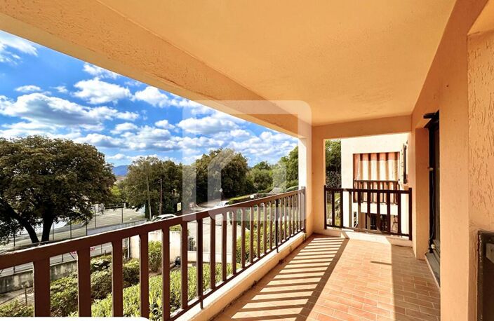 Appartement 3 pièces 41 m2, terrasse, garage, parking privatif, piscine — photo 3