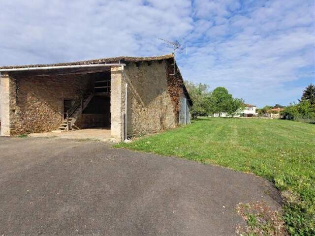 Grange Champdeniers 1 pièce(s) 100 m2 — photo du bien