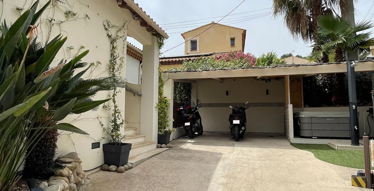 A vendre Coup de coeur - La Ciotat (83) - 3P de 93.5 m2 - VUE mer - Terrasse - Cellier - Cave - Jacuzzi - Stationnements — photo 1