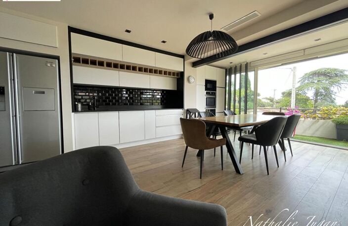 A vendre Coup de coeur - La Ciotat (83) - 3P de 93.5 m2 - VUE mer - Terrasse - Cellier - Cave - Jacuzzi - Stationnements — photo 3