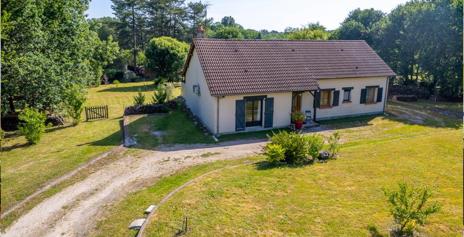 Maison Saint Hilaire De Court 7 pièce(s) 152.06 m2 — photo 1