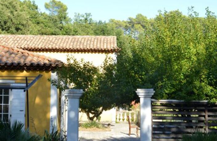Charmante maison Provençale à 499 500 euros — photo 3