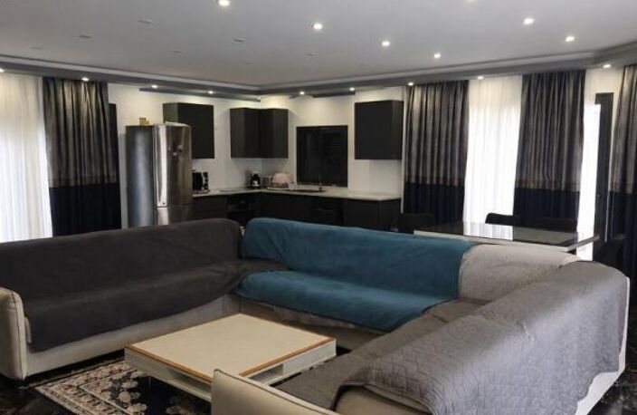 Maison contemporaine avec garage //  Quartier calme et résidentiel — photo 3