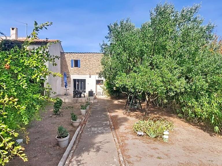 Doubles habitation de 105m² et 100m² + gîte 44m² et garage 97m² sur 545m² de terrain — photo 1
