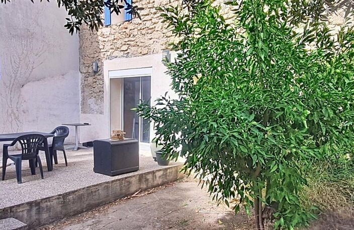 Doubles habitation de 105m² et 100m² + gîte 44m² et garage 97m² sur 545m² de terrain — photo 3