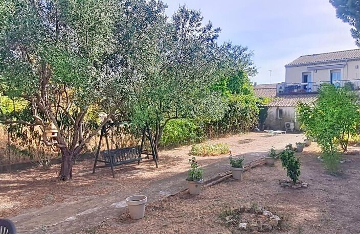 Doubles habitation de 105m² et 100m² + gîte 44m² et garage 97m² sur 545m² de terrain — photo 4
