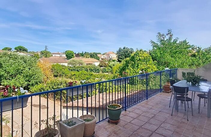 Doubles habitation de 105m² et 100m² + gîte 44m² et garage 97m² sur 545m² de terrain — photo 5