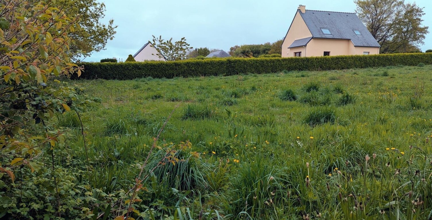 Terrain constructible de 2206 m² — photo 1