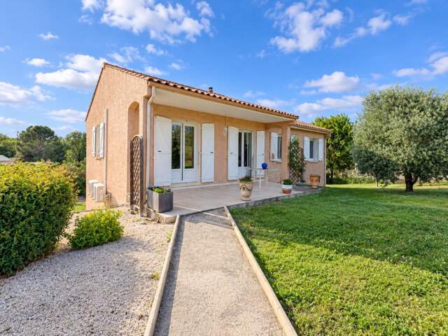 Maison familiale   4 chambres, garage et un jardin vue dégagée à Belvèze du Razès — photo du bien