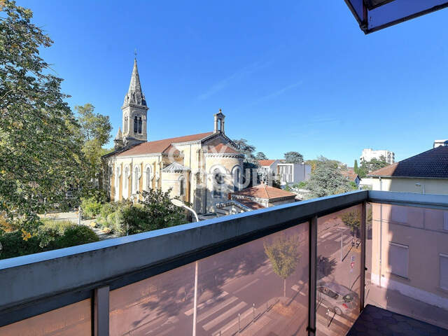 Coeur de Montchat - Appartement T5 avec 3 chambres à rénover, garage et cave - Lyon 3ème -69003) — photo du bien