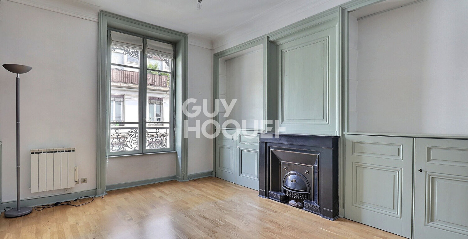 Grand T2 rénové avec charme de l'ancien - Jean Macé — photo 1