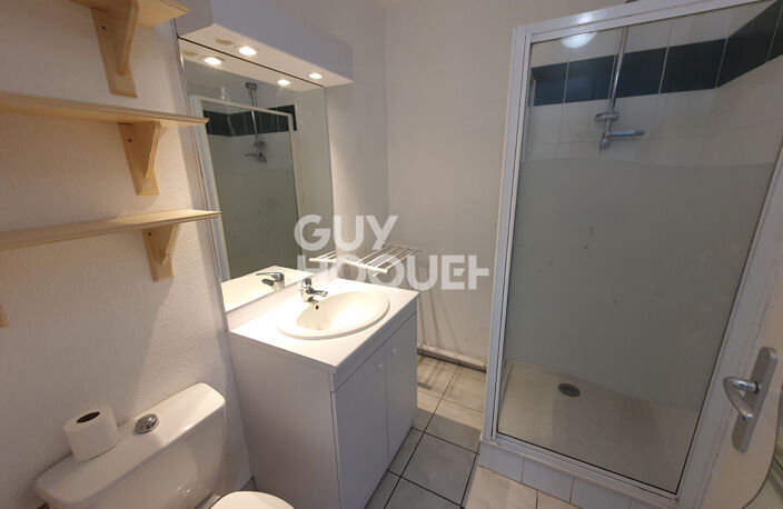 Appartement T2 MEUBLE avec terrasse — photo 4