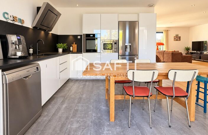 Maison contemporaine tout confort avec dépendance de 130m2 sur deux niveaux — photo 4