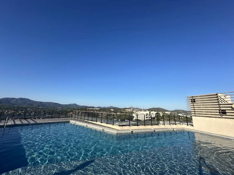 SAINT-RAPHAËL – BEAU 3 PIÈCES AVEC TERRASSE ET PISCINE ROOFTOP — photo 1