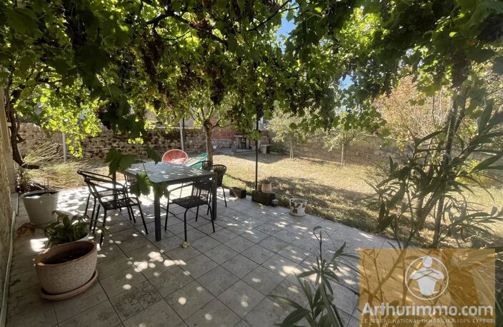 En exclusivité dans notre agence – Charmante maison rénovée avec terrasse et jardin — photo 2