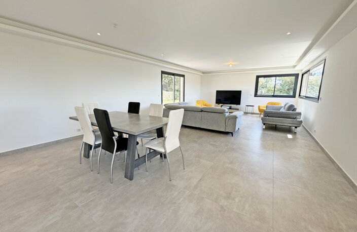 Vence - Villa contemporaine de 225 m2 avec vue mer — photo 4
