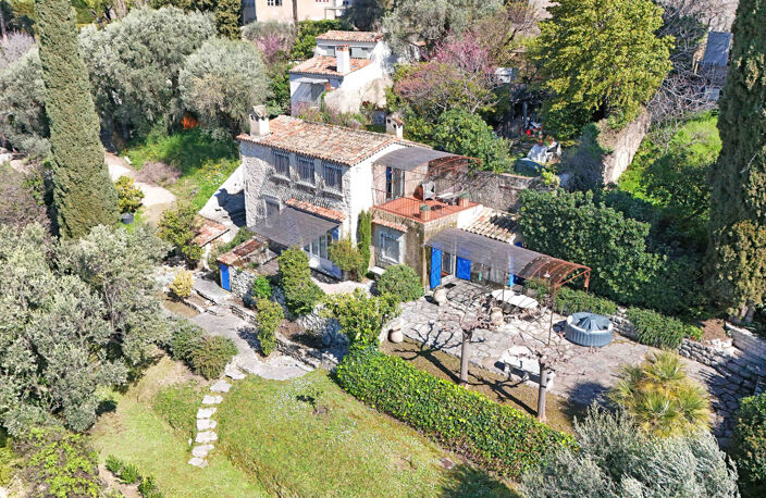Exclusivité - Exceptionnelle villa au pied des remparts de S — photo 2