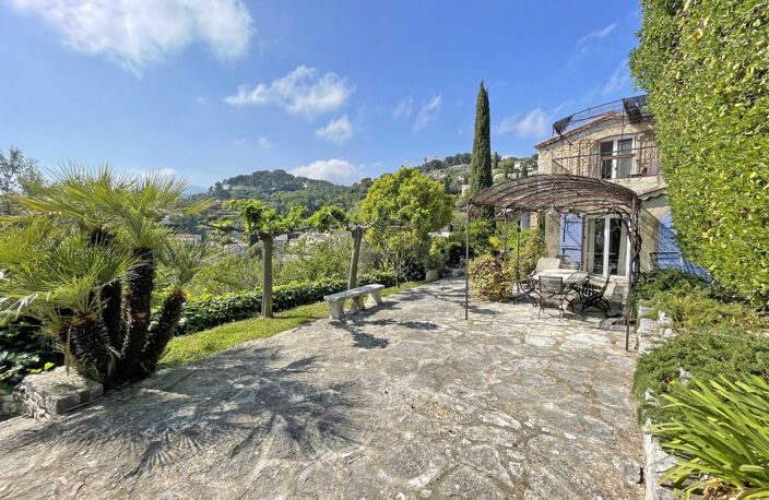 Exclusivité - Exceptionnelle villa au pied des remparts de S — photo 4