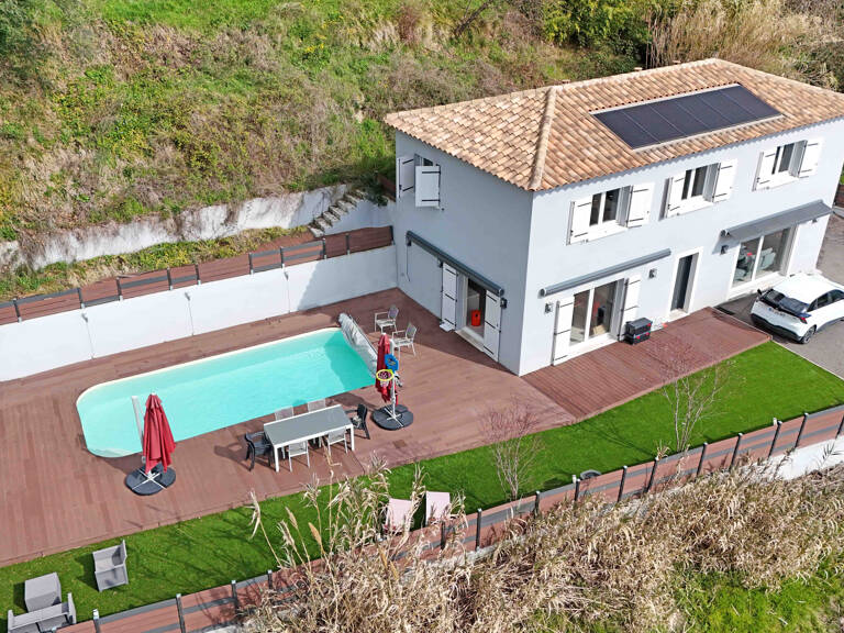 Vence - Villa Contemporaine avec Piscine - Co-Exclusivité — photo 1