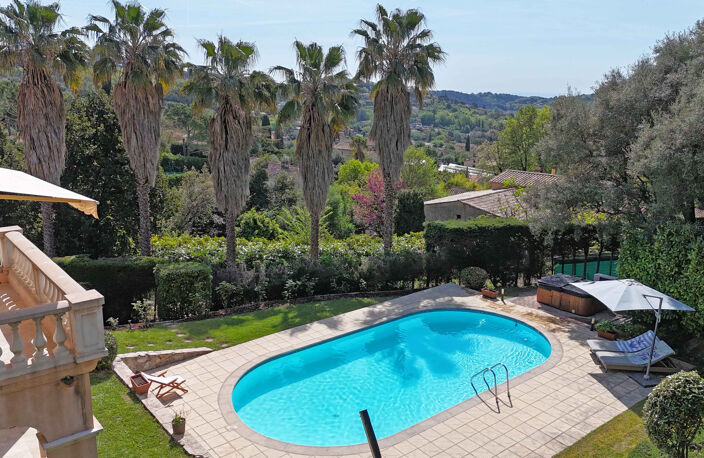 Villa de 222 m2 située au calme avec vue dégagée jusqu'à la — photo 2