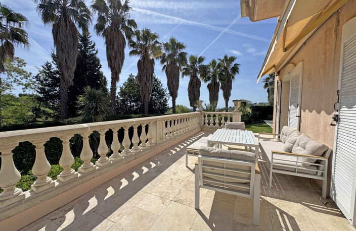 Villa de 222 m2 située au calme avec vue dégagée jusqu'à la — photo 3