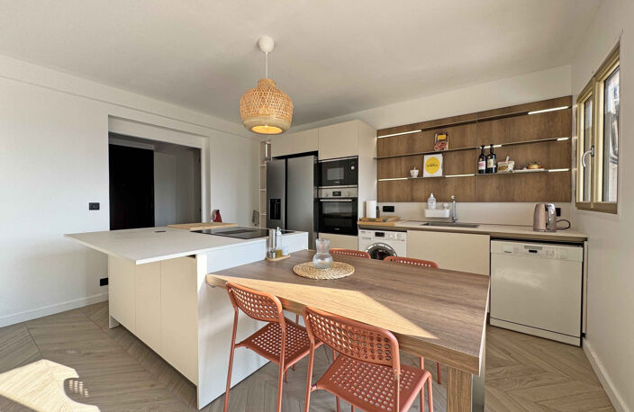 EXCLUSIVITE St JEANNET - Villa de 160 m2 avec piscine et vue — photo 5