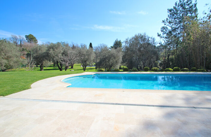 Villa plain-pied de 140 m2 - Tourrettes-sur-Loup — photo 2