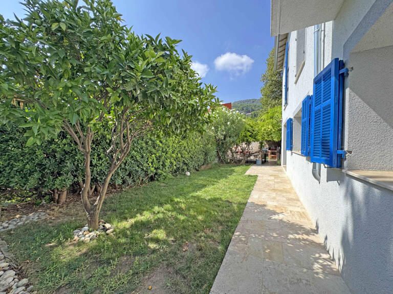 Vence - Villa rénovée avec jardin et appartement indépendant — photo 1