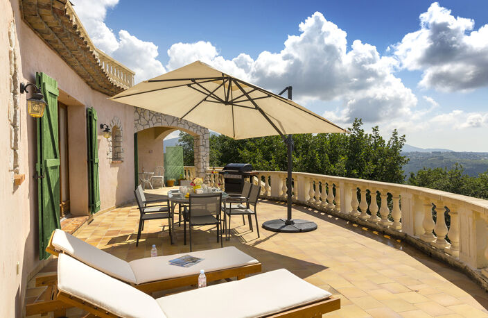 EXCLUSIVITE Gattières - Villa divisée en 3 appartements avec — photo 4