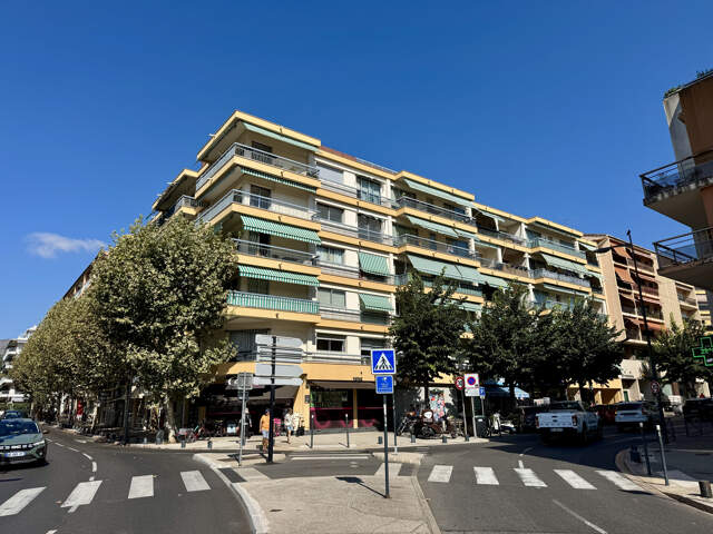 Exclusivité Vence - Appartement 2P centre-ville — photo du bien