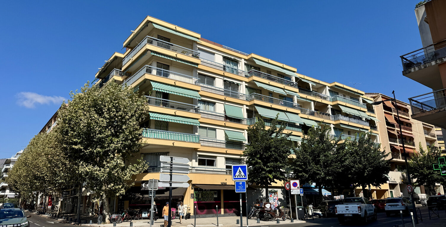 Exclusivité Vence - Appartement 2P centre-ville — photo 1