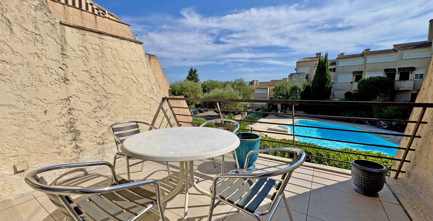 Vence - Appartement de 2 pièces avec terrasse, résidence ave — photo 1