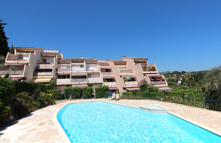Vence - Appartement de 2 pièces avec terrasse, résidence ave — photo 2