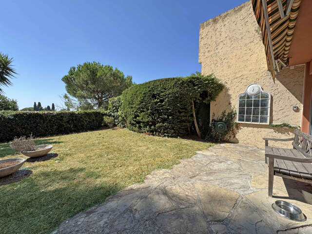 Vence - Appartement 2P de 58 m2 avec jardin privatif 220 m2 — photo du bien