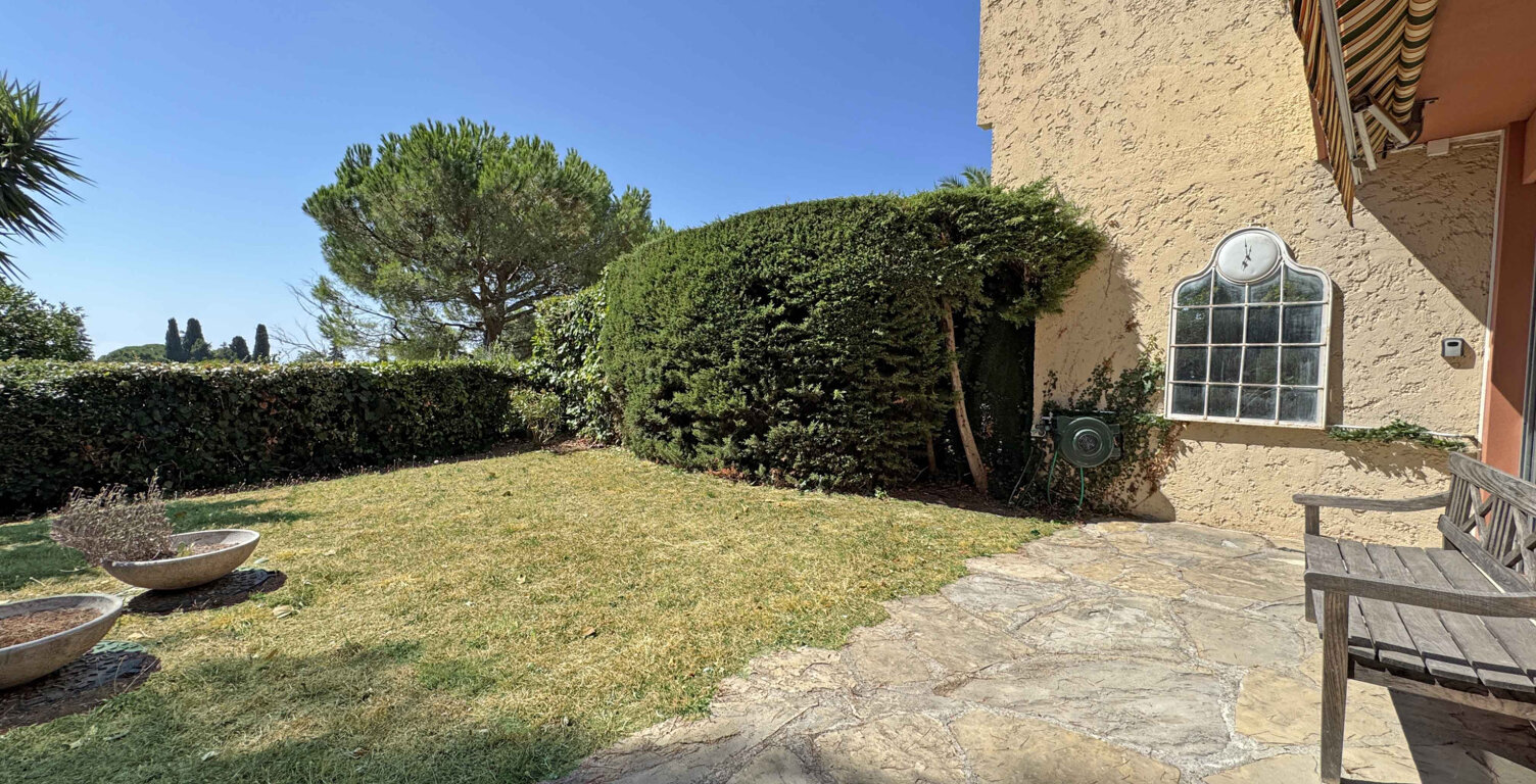 Vence - Appartement 2P de 58 m2 avec jardin privatif 220 m2 — photo 1