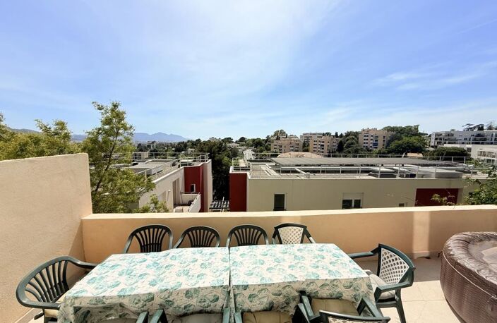 Duplex T3/4 aperçu mer et montagne - Terrasse, Jacuzzi - Marseille 12e — photo 2