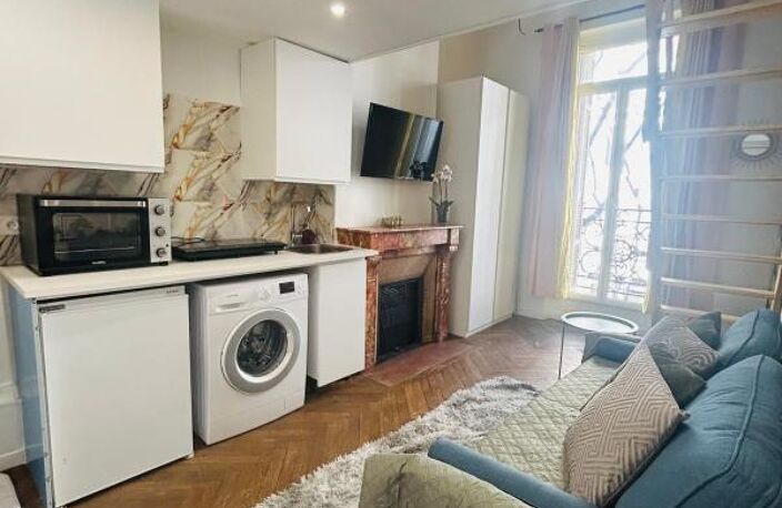 1er/4eme Marseille Appartement T2 meublé décoré loué 730€/mois — photo 2