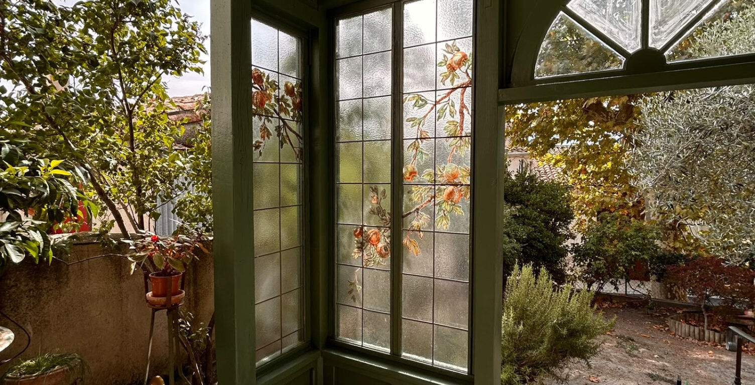 Maison hors du temps, où chaque reflet conte une histoire... — photo 1