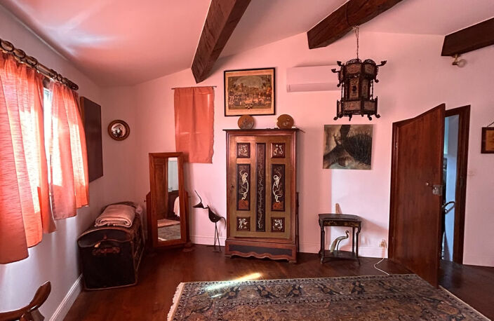 Maison hors du temps, où chaque reflet conte une histoire... — photo 5