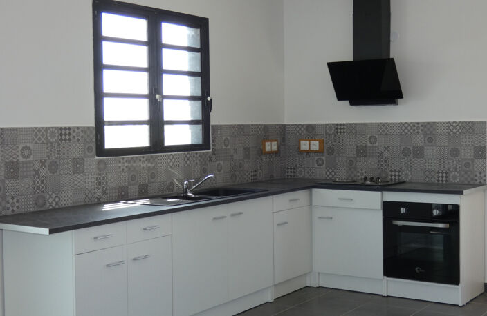 Maison neuve F4 à Bagatelle — photo 3