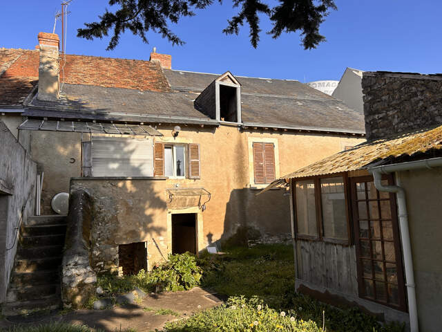 A VENDRE - Ensemble de deux maisons à rénover à Saint-Marcel — photo du bien