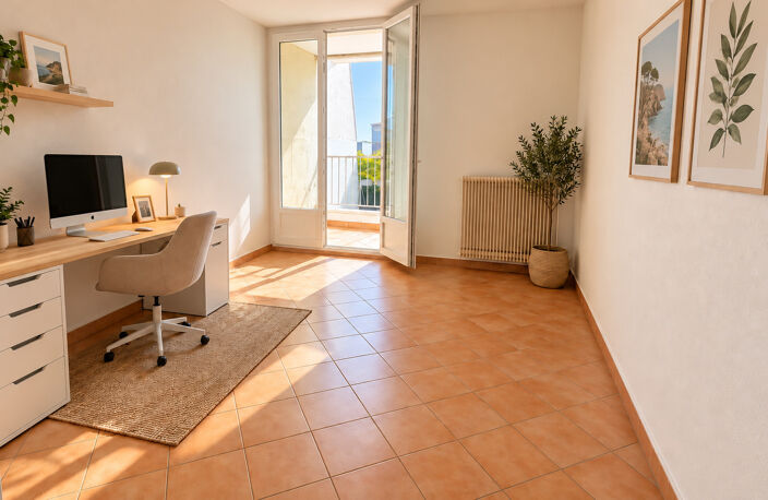 MARTIGUES   JONQUIÈRES   T4 DE 72,22 M2 AVEC LOGGIAS ET CAVE — photo 2