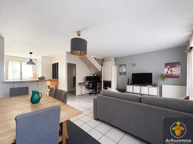 YERRES – 4 CHAMBRES, JARDIN, GARAGE : LA MAISON FAMILIALE IDEALE — photo du bien