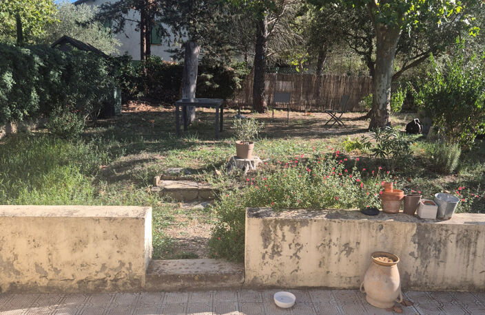 Charleval, maison mitoyenne sur un côté de 78m2 avec une cav — photo 3
