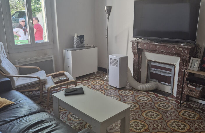 Charleval, maison mitoyenne sur un côté de 78m2 avec une cav — photo 4