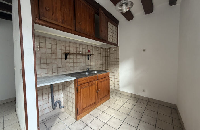 BEL APPARTEMENT ANCIEN — photo 3