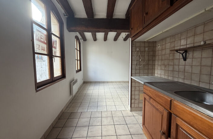 BEL APPARTEMENT ANCIEN — photo 4