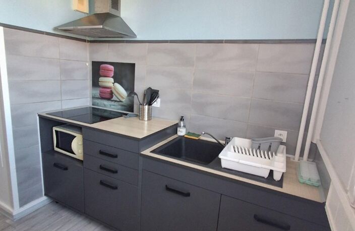 Location appartement 3 pièces 61 m² à Oullins-Pierre-Bénite (69310) — photo 2
