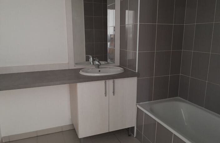 Location appartement 2 pièces 42 m² à Toulouse (31200) — photo 2