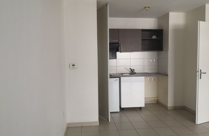 Location appartement 2 pièces 42 m² à Toulouse (31200) — photo 4